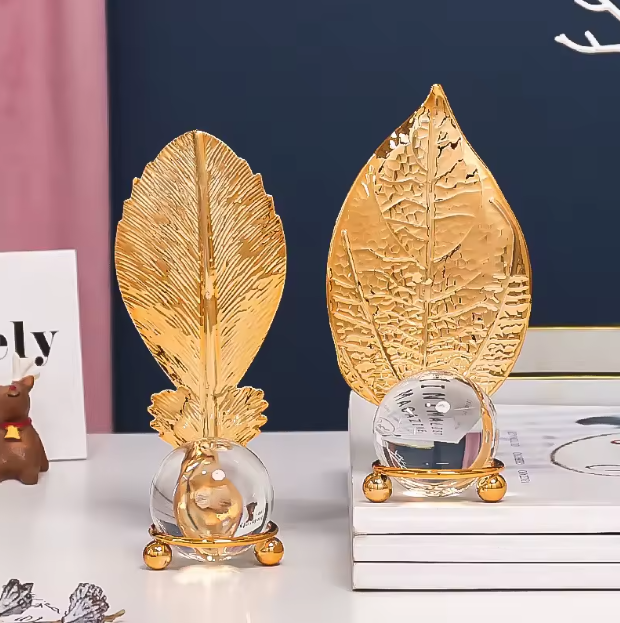 Metal Maple Gold Leaf Décor – Luxe Table & Shelf Accent