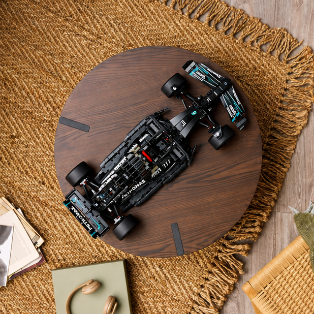 1:8 Mercedes-AMG F1 W14 Racing Car Building Set – 1,642 Pieces