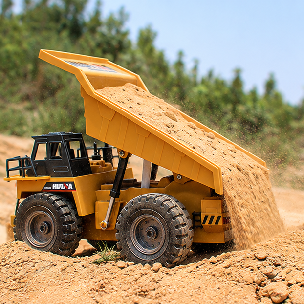 1:18 RC Dump Truck – Huina 1534 9-Channel Remote Control Construction Truck